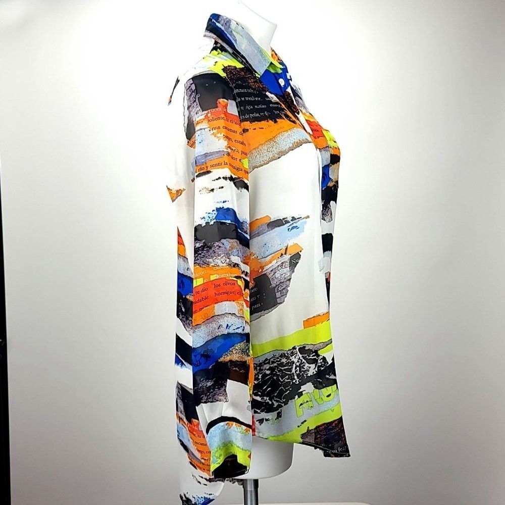 Two by Vince Camuto Abstract Collage Script Print Button Down Shirt Small Multi - Picture 3 of 6